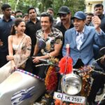Kriti Kharbanda Instagram - #yamlapagladeewanaphirse 💙 An experience I wouldn’t trade for the World! My family has been a fan of dharam sir for as long as I can remember :) I still remember receiving the call about being cast for this project. I was in blore with my folks and as soon as I put the phone down and told my parents that I’m going to be working with the legendary Deol family they jumped with excitement along with me! I had the best time shooting with the best people! Made so many friends along the way. The forever young @aapkadharam sir taught me how to be excited like a child at every given point. @iamsunnydeol sir taught me poise and calm. Never a shikhar on this man’s forehead and always smiling. @iambobbydeol your passion towards cinema is infectious! You truly Enjoy every moment of being on set, and let me tell you that energy is infectious! @navaniatsingh sir, thank you for the opportunity! Will be forever grateful! 🙏🏻 #kuldeeprathore sir! U were a dream to work with. Insaan and producer, dono A1 ! A big big thank u to the entire team of #ypdphirse for giving me so many memories :) . ❤️❤️❤️
