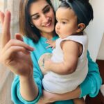 Kriti Sanon Instagram - The kinda love I needed ♥️♥️ Had the best time meeting my girls and their lil girls.. Maasi’s lil dolls! 😍🫶🏻 @ayushi.tayal @kriti_baveja our girl gang’s gettin bigger 🤪 We should do this more often! 😘 love you guys!!