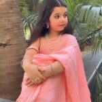 Kriti Sanon Instagram - As a child, the impact of visuals is a lot more than that of stories we hear. Our Visual memory is stronger and stays with us longer. I’m so happy that these lil ones and today’s generation is getting to watch Ramayana on the big screen. Ramayana is a very important part of our history, culture & values and we must pass this to every generation.. #Adipurush releases tomorrow in theatres and I request you all to take your kids along to watch this film. 🙏🏻♥️ Jai Siya Ram 🏹🙏🏻♥️