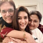 Kriti Sanon Instagram – Surrounded by love and loved ones ❤️

So much Gratitude in my heart 🙏🏻🦋