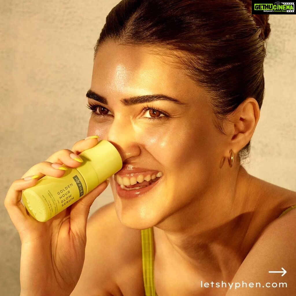 Kriti Sanon Instagram - Say hello to the Golden Hour Glow Serum - your skin’s glow serum that brightens skin in just 2 weeks 🫶🏻🤩 Can’t wait to see y’all basking in that divine ✨ golden hour ✨glow now at letshyphen.com It is non-sticky and fragrance-free! In this serum we have HYPHENED 7 skin-glowing ingredients like: ➖ Kakadu Plum: Brightens your skin ➖ Hyaluronic Acid: Hydrates intensely ➖ Alpha Arbutin: Even-tones skin ➖ Niacinamide: Reduces Pigmentation ➖ Peptides: Plumps your skin ➖ Aloe Vera Extract: Prevents water loss ➖ Lactic Acid: Reduces the appearance of dark spots Head to letshyphen.com to HYPHEN us into your daily life! #Hyphen #LetsHyphen #HaveItAll #HyphenItAll #NewBeginnings #Skincare #GoldenHourGlowSerum #Serum #FaceSerum #GlowSerum #Hydration #SkincareEssentials #NewLaunch #CleanBeauty #VeganSkincare #PetaCertified #SustainableBeauty