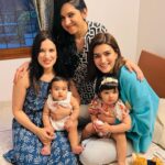 Kriti Sanon Instagram - The kinda love I needed ♥️♥️ Had the best time meeting my girls and their lil girls.. Maasi’s lil dolls! 😍🫶🏻 @ayushi.tayal @kriti_baveja our girl gang’s gettin bigger 🤪 We should do this more often! 😘 love you guys!!