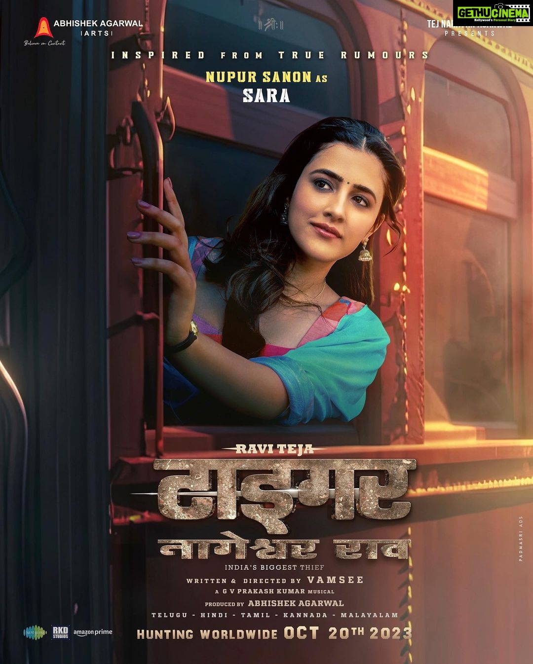 Kriti Sanon Instagram - Nothing makes me feel prouder than to launch my sister’s first PAN INDIA film Poster!🥹🧿❤️ #TigerNageswaraRao Meet our TIGER'S LOVE ❤️ Introducing @nupursanon as the lovely Sara from the GRAND WORLD of #TigerNageswaraRao 🥷 WORLDWIDE HUNT begins from October 20th 🐯🔥 @raviteja_2628 @dirvamsikrishna @abhishekofficl @anupampkher @renuudesai @gayatribhardwaj__ @senguptajisshu @gvprakash @madhie_dop @kollaavinash @srikanth_vissa @castingchhabra @mayank_singhaniya @archana.singal.12 @saregamatelugu @aaartsofficial
