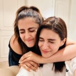 Kriti Sanon Instagram - Surrounded by love and loved ones ❤️ So much Gratitude in my heart 🙏🏻🦋
