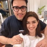 Kriti Sanon Instagram - Surrounded by love and loved ones ❤️ So much Gratitude in my heart 🙏🏻🦋