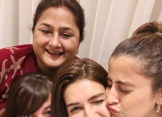 Kriti Sanon Instagram - Surrounded by love and loved ones ❤️ So much Gratitude in my heart 🙏🏻🦋