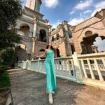 Kritika Sharma Instagram – Visited the famous BATU CAVES which has some 120 steps to climb and also visited the famous blue mosque in kuala lampur !
Outfit @urbanic_in 

#batucaves #mosque #malaysia #kualalumpur #travel #indiangirl #tourist Kuala Lumpur – KL