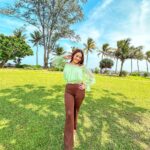 Kritika Sharma Instagram - 🍀 Outfit @bereziasm Styled by @rimadidthat Location @cinnamonbeyberuwala #travel #srilanka #lifestyle #fashion #model #indian #girl #influencer Cinnamon Bay, Beruwala