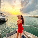 Kritika Sharma Instagram – Yatch party ❤️ 
Outfit @tomberamoureuxin 

@saillanka @goldcoastfilmsofficial @scy.awards 
#saillanka #saillankacharter #scyisthelimit #travel #srilanka #model #indian Srilanka Colambo
