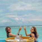 Kritika Sharma Instagram – Have a great weekend ahead my people ! ❤️
What are your plans for this weekend comment below ! 
Location @velassarumaldives 
Floating breakfast and this view 🥰 
📸 @mesmerizingmaldivesphoto 
Travel partner @osmoholidays 

#maldives #floatingbreakfast #travel #ocean #friends VELASSARU MALDIVES