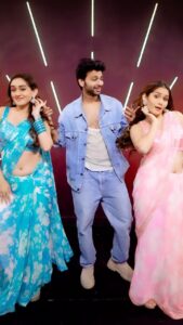 Kritika Sharma Instagram - WHAT JHUMKA ? ❤️ Featuring @mac_mehta and @sharmasisters1027 ! Shot by - @vikasgorule Choreographed by - @mac_mehta Sarees- @neerusindia Styled by - @nehaadhvikmahajan @dharmamovies @karanjohar @ranveersingh @aliaabhatt #whatjhumka #reels #reelkarofeelkaro #reelitfeelit #dance #dancing #dancer #trendingreels #rockyaurranikipremkahani #ranveersingh #aliabhatt #karanjohar