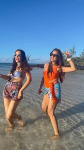 Krystle D'Souza Instagram - Paanion pe boodien uddati hui ladkiyan 🫰🏼 . . . . . . Wearing @tizzi.official Jewellery @houseofjskjewels @mauritius.tourism #MauritiusNow #FeelOurIslandEnergy #mauritiustourism