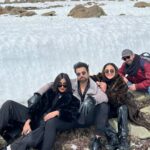 Krystle D’Souza Instagram – Reminiscing Kashmir while I book my next one back now @omgluxuryholiday 🎿 
Bucket list – 1) see snow ☑️
2) Learn to ski 🔲 (pending)