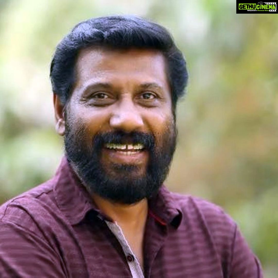 Kushboo Instagram - What a loss! We have lost a gem of a director but above all a super human. Siddique was this soft, humble, down to earth simple man despite the great heights he achieved as a director. Had known him since my #Varsham16 days when he was an asst. director to Fazil Sir. He remained just the same over all these years. Everyone has only words of praise for him. He will be missed by all. May his soul rest in peace. May his family find the strength to cope with the loss. #RIPSiddique π’π’π’ππ