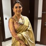 Kushboo Instagram - Fun filled 3 days in #dubai for #siima . Such a pleasure to meet mighty talents from south cinema. Thank you @brindaprasad @vishnuinduri @sridevisreedhar for looking after me so well. Love you guys!! ❤️❤️❤️❤️