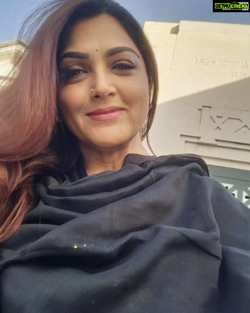 Kushboo Instagram - Beauty of Lisbon. Relaxed and refreshed. 🥰🥰🥰 #lisbon #portugal