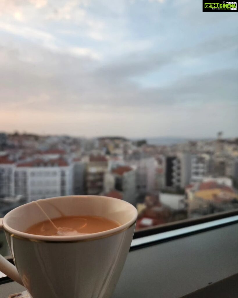 Kushboo Instagram - Beauty of Lisbon. Relaxed and refreshed. 🥰🥰🥰 #lisbon #portugal