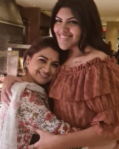 Kushboo Instagram - I always wanted daughters. God gifted me with best friends. ❤️❤️❤️❤️❤️