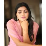 Lahari Shari Instagram - Strike a pose and soak in the beauty of life! 📸✨ Embracing all the greatness life has to offer. 💖 Stylist : @adamohyd Attire : @ohanahyd Photographer : @ganeshpeddireddy #LifeIsBeautiful #FeelingBlessed #PositivityOverload #LivingMyBestLife #PosingGoals #FeelingGreat #LifeIsBeautiful #StayPositive Hyderabad