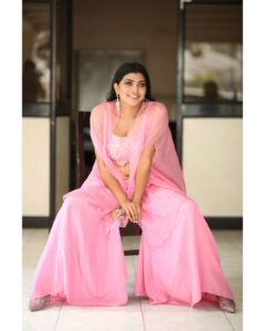 Lahari Shari Instagram - Strike a pose and soak in the beauty of life! 📸✨ Embracing all the greatness life has to offer. 💖

Stylist : @adamohyd
Attire : @ohanahyd
Photographer : @ganeshpeddireddy

#LifeIsBeautiful #FeelingBlessed #PositivityOverload #LivingMyBestLife #PosingGoals #FeelingGreat #LifeIsBeautiful #StayPositive