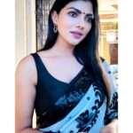 Lahari Shari Instagram - Lost in the depths of my thoughts, Standing on my balcony, with a smile that hides all the chaos within, capturing my happy moments from this dramatic stage called life ✨ #DramaticMood #BehindTheSelfie #SelfieWithAView #Happiness #Life Hyderabad