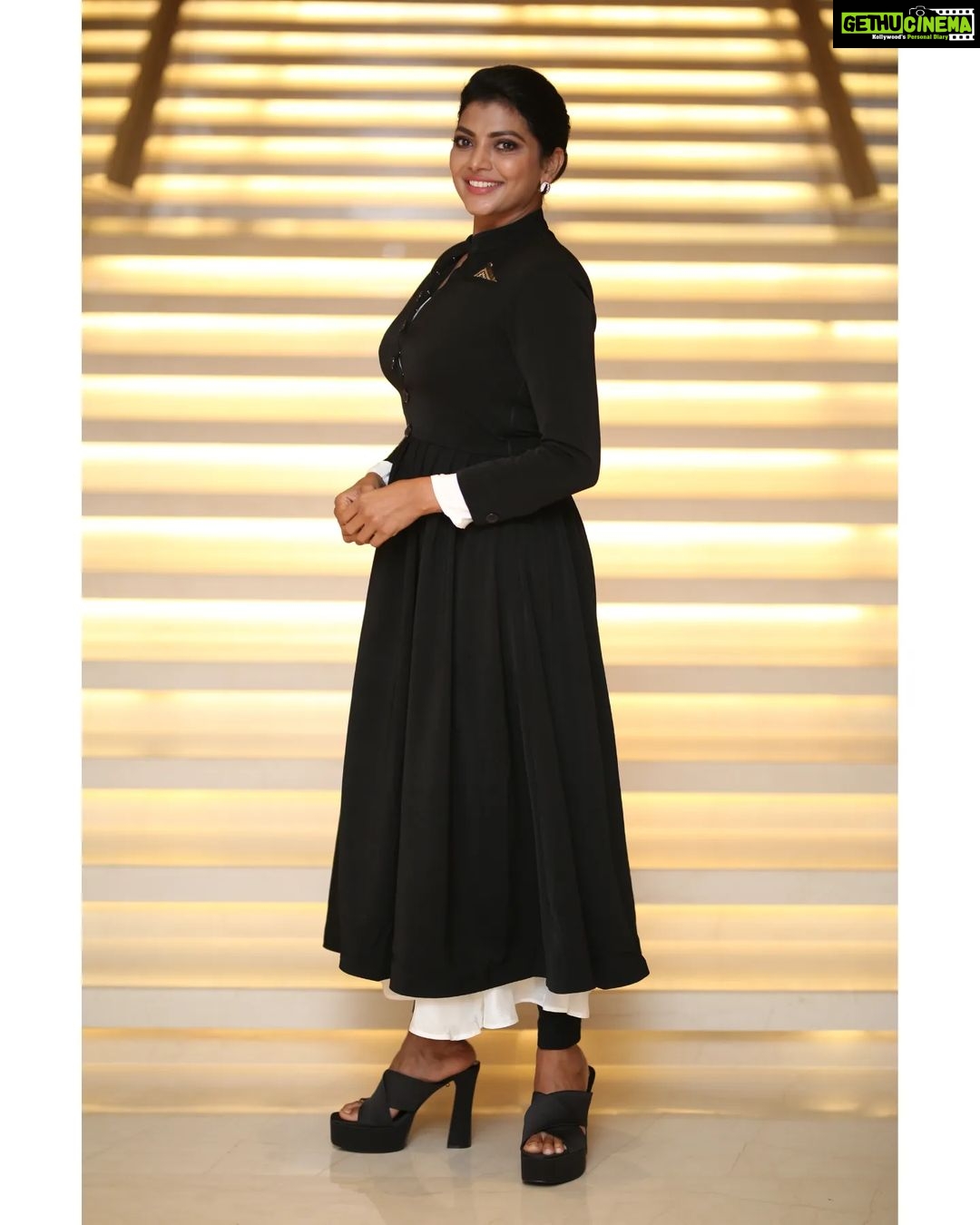 Lahari Shari Instagram - An extraordinary evening at the teaser launch of Spark Movie, where the magic of cinema was palpable. Witnessing the incredible talent and dedication of the entire team was truly a professional delight. Get ready to be captivated by this one-of-a-kind cinematic masterpiece! β¨π₯ Designer and Stylist : @adamohyd Clicks : @ganeshpeddireddy #SparkMovieLaunch #CinematicMagic #ProfessionalDelight #SparkMovie #TeaserLaunch #PassionForCinema Hyderabad