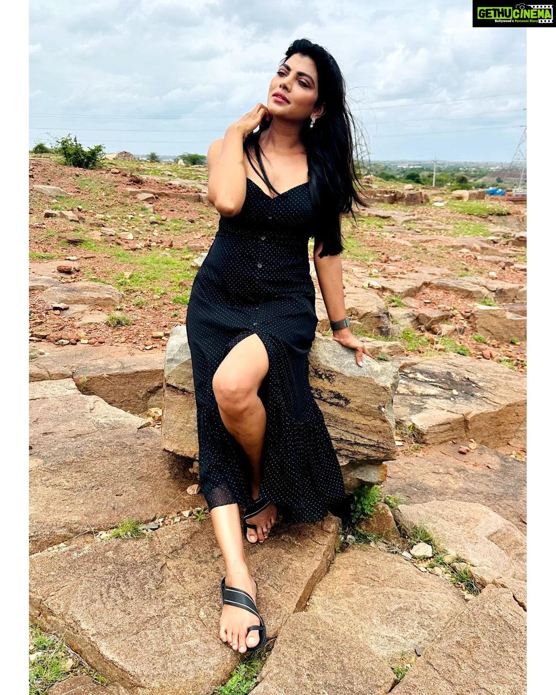 Lahari Shari Instagram - Conquering new heights and unleashing my inner strength. Standing tall and slaying every challenge that comes my way. β¨π€π #Fearless #Powerful #Unstoppable #PosingLikeAPro #StandingTall #RockingThePose #RockOn Designer and Stylist : @adamohyd Gandikota Adventure Trip
