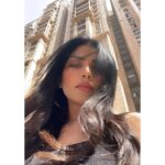 Lahari Shari Instagram – Embrace the Awesome in Every Day! 😄🌟 

#HappyAndAwesomeDay #happysoul #happymood #goodvibesonly #lovelylife #positivethought Hyderabad