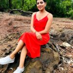 Lahari Shari Instagram - Lost in the depths of my thoughts, sitting on this solitary rock. Varca Beach, Goa, holds my heart captive in its embrace. In this dramatic moment, a sense of happiness fills my soul. Designer and Stylist : @adamohyd #VarcaBeach #GoaVibes #FindingPeaceOnTheRocks #BeachVibes #GoaDiaries #SoulSearching Varca Beach - Goa - India