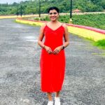 Lahari Shari Instagram - Embracing the serenity of nature at Salaulim Dam, Goa. 🌿✨ Letting the vibrant greens and the calming waters wash away all worries. 💚🌊 Designer and Stylist : @adamohyd #NatureHeals #GoaVibes #PeacefulEscapes #GoaGreenery #RoadToHappiness #NatureLove #GoaVibes Salaulim Dam Goa