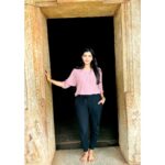 Lahari Shari Instagram - Embracing the morning, I stand at the magnificent doors of Shree Vijaya Vitthala Temple, feeling an exhilarating rush of happiness. The world fades away as I step into a realm of ancient beauty and divine grandeur. Join me in this dramatic encounter with history and spirituality.😇 #MorningBliss #DivineEscapade #DivineDoorways #MorningMoods #VitthalaTemple #MorningSplendor #BlisfullBignnings Vijaya Vittala Temple