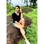 Lahari Shari Instagram - Living my best life, rockin' it in Goa! ☀️🌴 Can't get enough of this beautiful scenery and the endless adventure that awaits! 🤩 #GoaVibes #RockOn #AdventureAwaits #LivingTheDream #ExcitedAdventures #TravelGoals