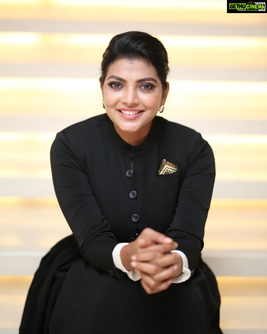 Lahari Shari Instagram - Thrilled to be part of the sensational Spark Movie teaser launch last night! ππ½οΈπ Witnessing the magic unfold in Telugu, Tamil, Hindi, Kannada, and Malayalam languages was truly extraordinary. Stay tuned for this multi-lingual marvel that's set to ignite the screens! π₯β¨ Designer and Stylist : @adamohyd Clicks : @ganeshpeddireddy #SparkMovie #TeaserLaunch #MultilingualMagic #MultilingualMarvel Hyderabad