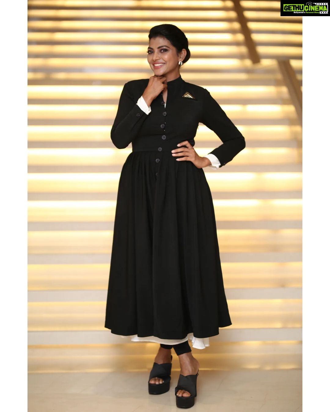 Lahari Shari Instagram - An extraordinary evening at the teaser launch of Spark Movie, where the magic of cinema was palpable. Witnessing the incredible talent and dedication of the entire team was truly a professional delight. Get ready to be captivated by this one-of-a-kind cinematic masterpiece! β¨π₯ Designer and Stylist : @adamohyd Clicks : @ganeshpeddireddy #SparkMovieLaunch #CinematicMagic #ProfessionalDelight #SparkMovie #TeaserLaunch #PassionForCinema Hyderabad