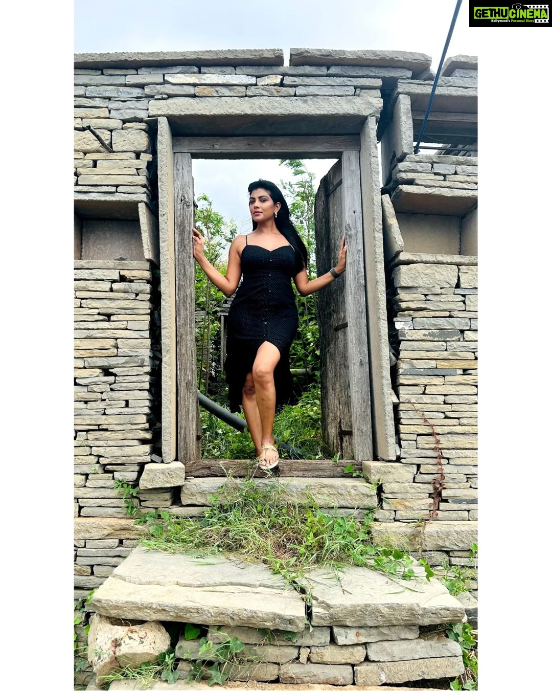 Lahari Shari Instagram - Stepping into the unknown, the stone doorframe beckons me. With bated breath, I enter the realm of mystery and adventure. Ready to uncover what lies beyond this ancient gateway, I embrace the dramatic journey that awaits, where imagination knows no bounds. Behold, the gateway to endless possibilities. 🚪✨ Designer and Stylist : @adamohyd #IntoTheUnknown #MysticDoorways #UncoverTheRealm #ExploringNewRealms #UnleashYourCreativity #DareToExploer #DramaticDoorWay Gandikota Adventure Trip