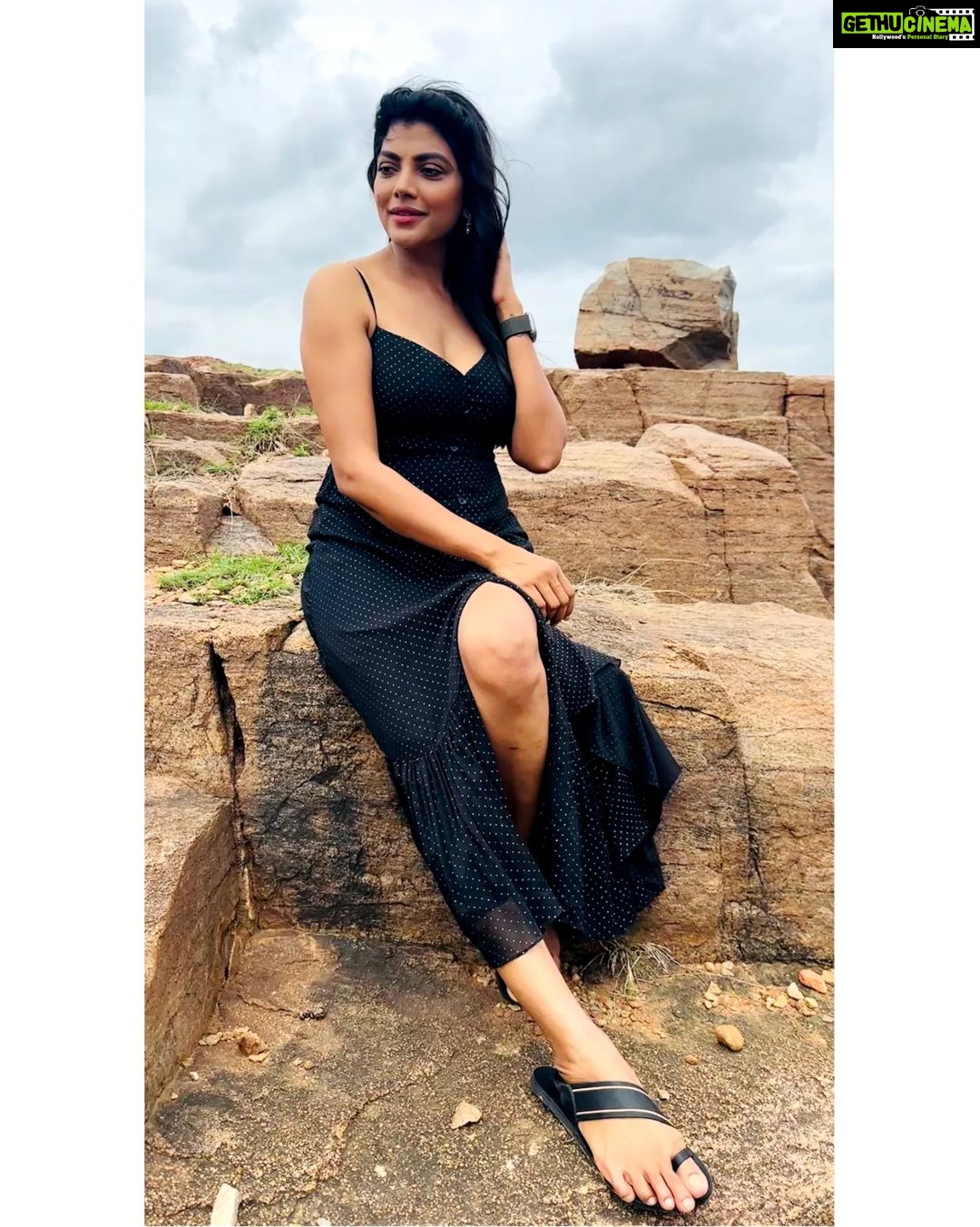 Lahari Shari Instagram - Conquering new heights and unleashing my inner strength. Standing tall and slaying every challenge that comes my way. β¨π€π #Fearless #Powerful #Unstoppable #PosingLikeAPro #StandingTall #RockingThePose #RockOn Designer and Stylist : @adamohyd Gandikota Adventure Trip