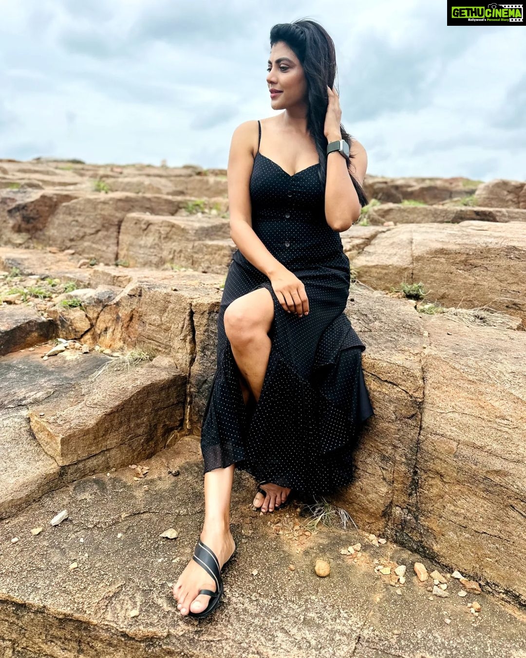 Lahari Shari Instagram - Conquering new heights and unleashing my inner strength. Standing tall and slaying every challenge that comes my way. β¨π€π #Fearless #Powerful #Unstoppable #PosingLikeAPro #StandingTall #RockingThePose #RockOn Designer and Stylist : @adamohyd Gandikota Adventure Trip