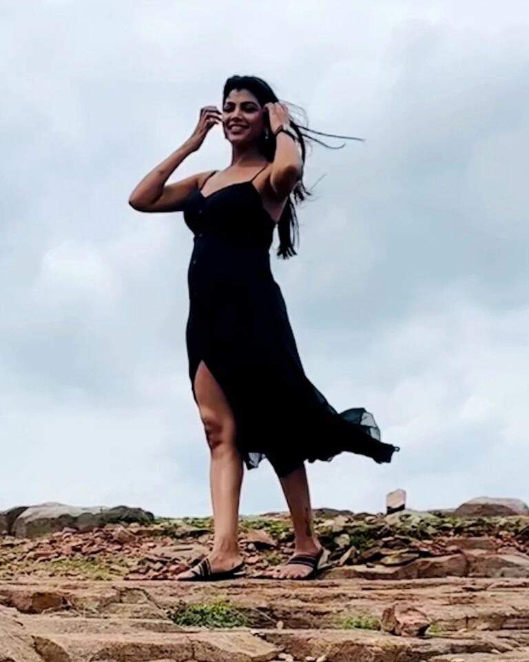 Lahari Shari Instagram - Enjoying the wild beauty of nature, with a smile that lights up the rockiest of moments. Feeling alive and free as the wind dances through my hair. Let's conquer challenges fearlessly and embrace every adventure life throws our way! 🌿💃🖤 #RockinIt #SmileandConquer #NatureLover #WildAndFree #AdventureAwaits #UnleashTheWild #RockinAndRollin Designer and Stylist : @adamohyd Gandikota Adventure Trip