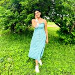 Lahari Shari Instagram - Lost in the embrace of nature, where the drama of the trees whispers secrets only the wind can comprehend. A moment of pure bliss amidst the symphony of greenery. Designer and Stylist : @adamohyd #NatureLover #FarmhouseFeels #DramaticDelight #PeacefulHeaven #NatureTherapy #FindYourBliss Shamshabad Ammapalli Temple
