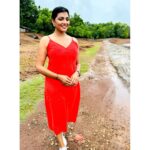 Lahari Shari Instagram - Lost in the depths of my thoughts, sitting on this solitary rock. Varca Beach, Goa, holds my heart captive in its embrace. In this dramatic moment, a sense of happiness fills my soul. Designer and Stylist : @adamohyd #VarcaBeach #GoaVibes #FindingPeaceOnTheRocks #BeachVibes #GoaDiaries #SoulSearching Varca Beach - Goa - India