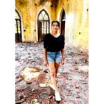 Lahari Shari Instagram - Brave souls, beware. The D'Mello House in Santimol will send shivers down your spine. Are you ready to face the haunting history of Goa's most infamous spot? 👻 The D’Mello House in Santimol is one of the most haunted places in Goa. The house, bears a deserted look and has no buyers because it is believed to be haunted. The story talks of two brothers who once lived in this house. While arguing over the ancestral property, one of them killed the other. Ever since, the house is rumoured to be cursed that no family will ever be able to come to a harmonious division of the estate. According to folklore. Noises like falling of some object, a loud cry, shrieking sounds in night can be heard in the house, The sounds are often linked to the spirit of the dead brother. #Haunted #Dramatic #ExploreGoa #DareToExplore #HauntedAdventures #SpookyGoa #Chills #Goa #DMelloHouse