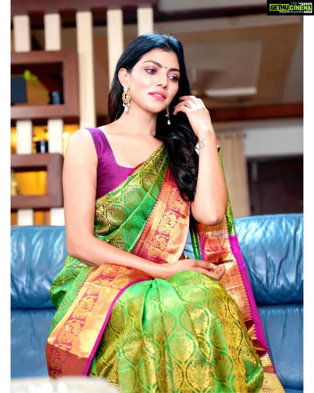 Lahari Shari Instagram - Feeling all the good vibes on this festive day! πβ¨ Ganesh Chaturthi is all about joy, positivity, and new beginnings.! πβ€οΈ Stylist : @adamohyd Saree : @srikrishnasilk Photographer : @jagadish.varma #FestivalVibes #GaneshChaturthi #NewBeginnings Hyderabad