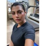Lahari Shari Instagram - Sweat and self(ie) love! 🤳 Crushing my workout and feeling like a boss babe! #FitnessGoals #SelfieGameStrong #WorkoutMotivation #SlayingIt #GymSelfie #FitLife #FitFam #GymFlow #FitnessJunkie #WorkoutGoals Hyderabad