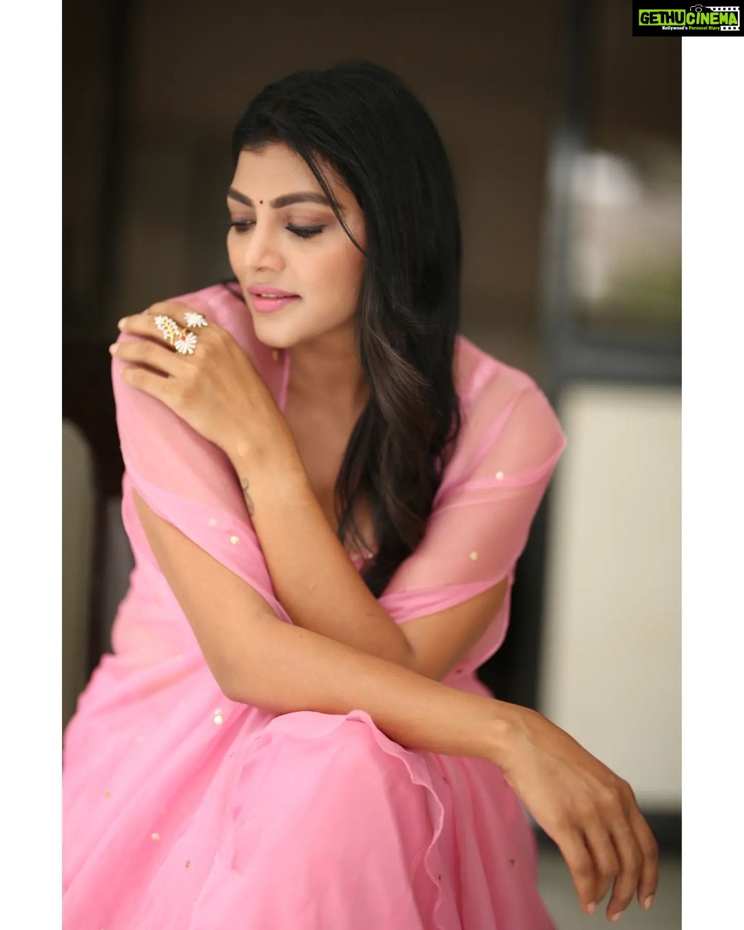 Lahari Shari Instagram - π Living my best life, feeling on cloud nine! β¨ Happiness is the key to everything, and I've found it! πβ¨ Every day is a new opportunity to smile, laugh, and spread positivity. πβ¨ Stylist : @adamohyd Attire : @ohanahyd Photographer : @ganeshpeddireddy #HappinessIsContagious #LivingMyBestLife #FeelingBlessed #SmileMoreWorryLess #PositiviteVibesOnly #GraetfulHeart #PureBliss #HappyVibesOnly #LifeIsGood #BlessedBeyondMeasure Hyderabad