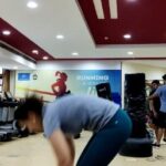 Laila Mehdin Instagram - On International Yoga Day, i want to remind everyone to stretch. Even if it is just a little. It makes you feel great. Thank you to my trainer @dhadvevinod for always stretching me to my limit! Peace and love to everyone 🧘‍♀️ #befit #stretch #internationalyogaday