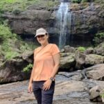 Laila Mehdin Instagram - ⛈️ Rainy days are the best to run off for a trek in the hills 🌧️✨ #monsoondiaries☔ ✨
