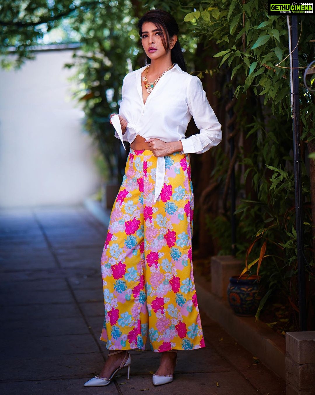Lakshmi Manchu Instagram - My little stretch before I start my smiley day All smiles here ;)