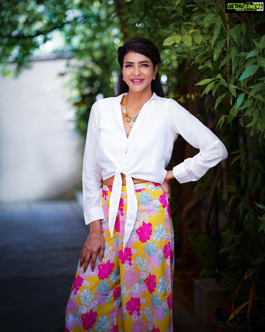 Lakshmi Manchu Instagram - My little stretch before I start my smiley day All smiles here ;)