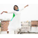 Lakshmi Priyaa Chandramouli Instagram – Dream without fear! Love without limits 💚🤍

Shot by @anupamasindhia
Makeup by @priyadharshini.makeupartist

#PhotoShoot #ActorsLife
#KollywoodActress #TamilActress #TamilPonnu #SelfStyling #SelfMakeUp #LakshmiPriyaaChandramouli #WorkLife #Experiments #GratitudeAlways #GratitudeAllDayEveryDay #EcrPhotoShoot #DreamWithoutFear #LoveWithoutLimits #Throwback