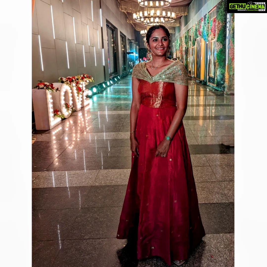 Lakshmi Priyaa Chandramouli Instagram - Wearing my mother's pattu saree upcycled into this beautiful dress by @rajdaksh of @studiodaksh! She made this for my wedding reception and I wear this dress often. Yes, I repeat my clothes and I love it! A good dress should be worn multiple times! ❤️ #LakshmiPriyaaChandramouli #UpcycleFashion #UpCycling #Sustainability #WearThemOften #Styling #SelfMakeUp #SelfStyling #ActorsLife #AmmaSpecial #AmmaSaree #RoyalFeels #GratitudeAlways #EnvironmentFriendly #TamilActress #TamilPonnu #KollywoodActress #LoveWithoutLimits Gaziabad